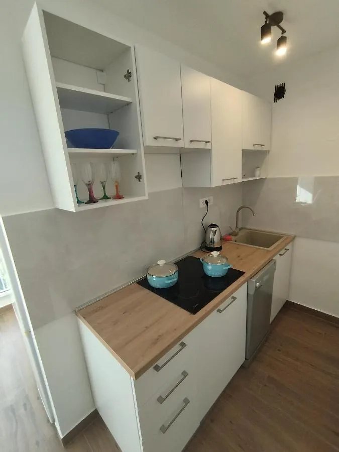 רייקה Apartman Charlie דירה